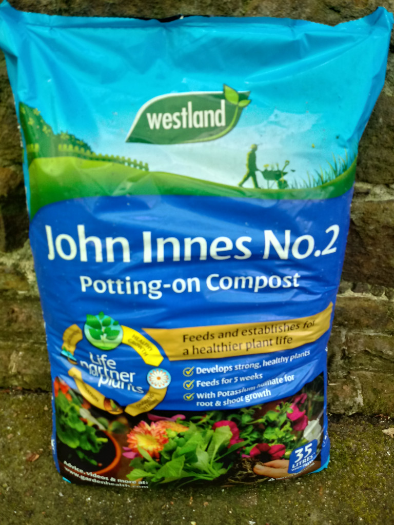 Westland John Innes No.2 35ltr Downham Garden Centre